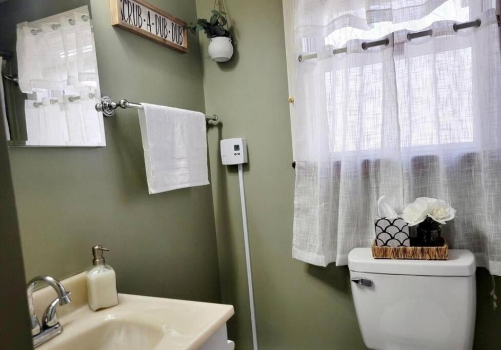 The Family Getaway Villa Tobyhanna Bagian luar foto